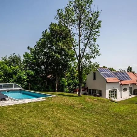 아파트 Oszter Udvarhaz