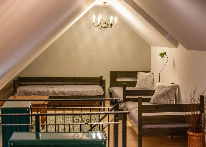 Oszter Udvarhaz Apartmán Kekkut